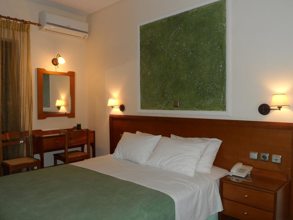 Hotel Prigipikon Suites And Sofites Loutra Ipatis Zewnętrze zdjęcie