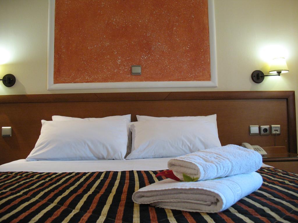 Hotel Prigipikon Suites And Sofites Loutra Ipatis Zewnętrze zdjęcie