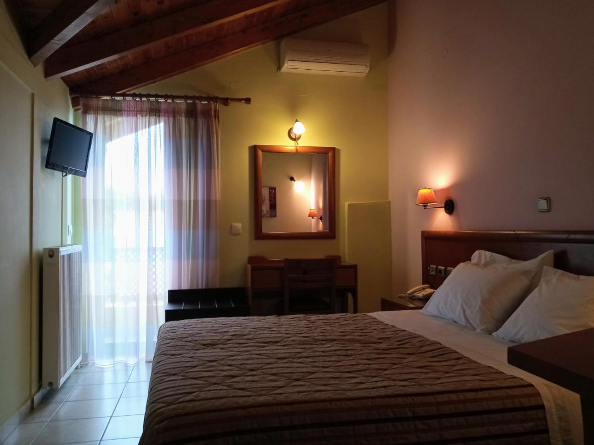 Hotel Prigipikon Suites And Sofites Loutra Ipatis Zewnętrze zdjęcie