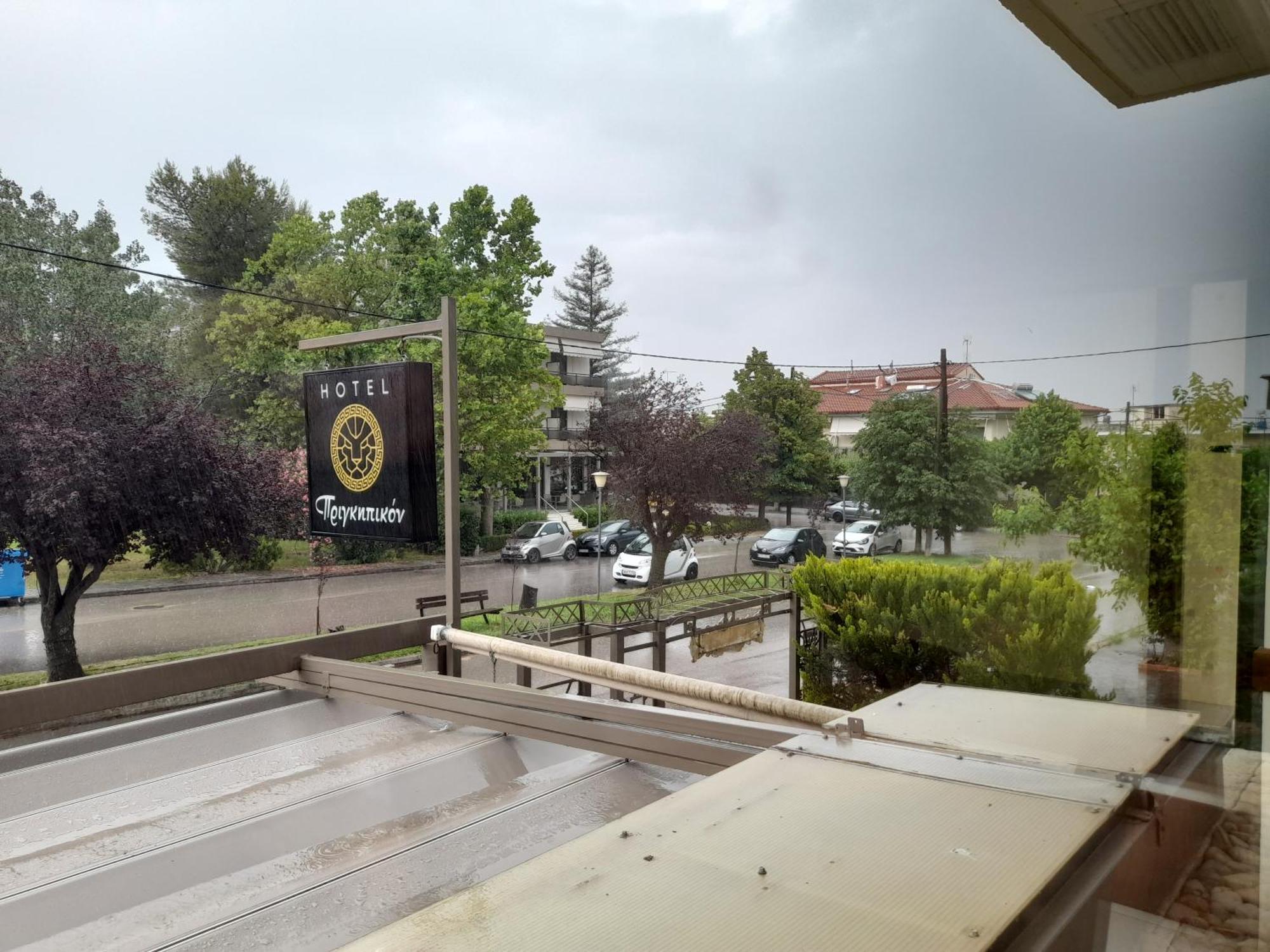 Hotel Prigipikon Suites And Sofites Loutra Ipatis Zewnętrze zdjęcie