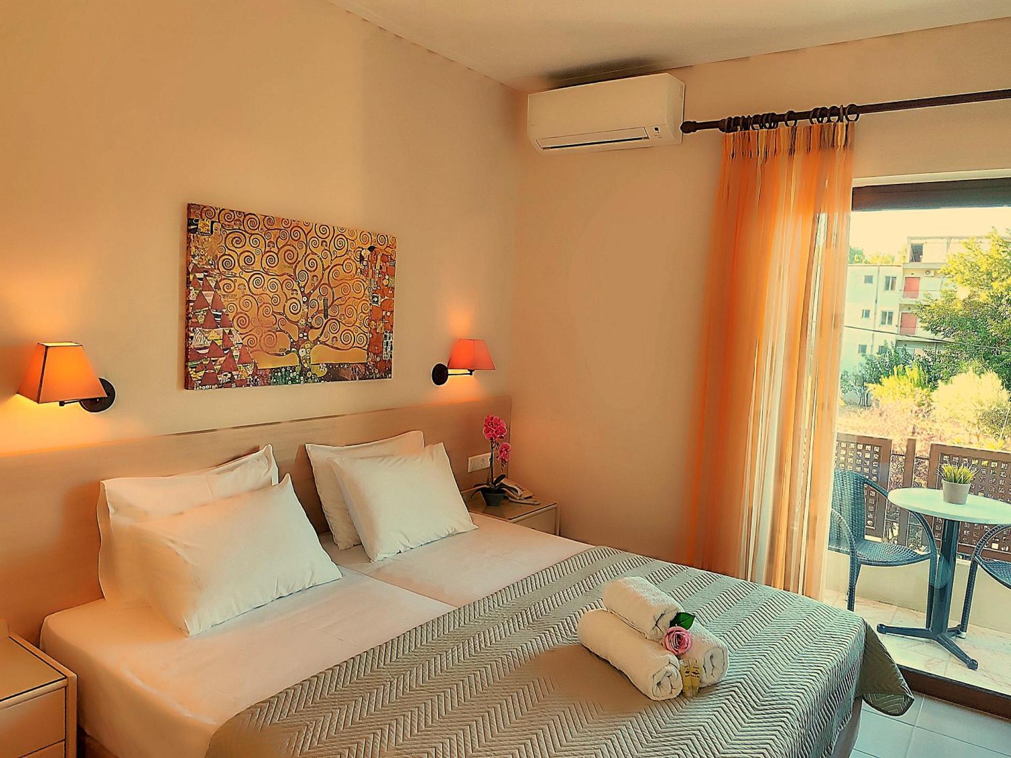 Hotel Prigipikon Suites And Sofites Loutra Ipatis Zewnętrze zdjęcie