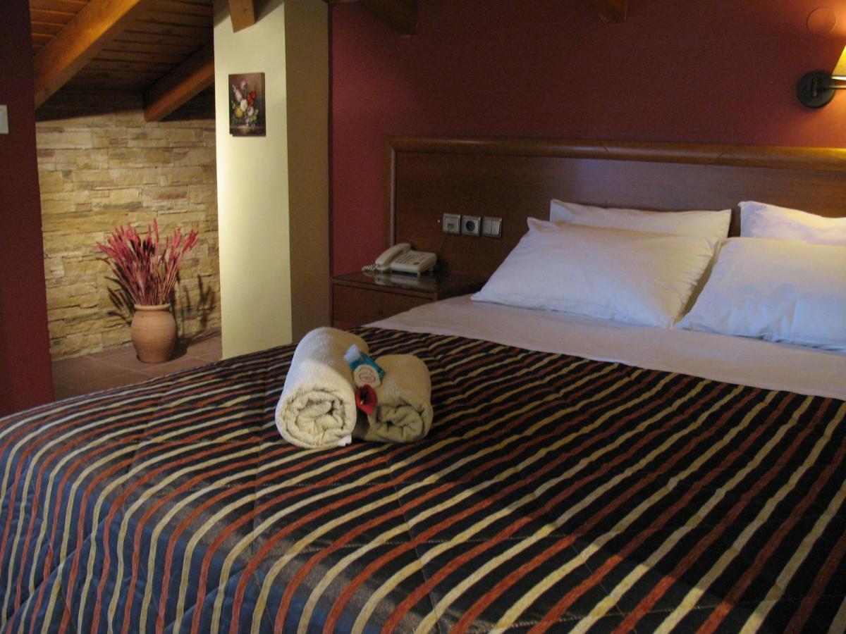 Hotel Prigipikon Suites And Sofites Loutra Ipatis Zewnętrze zdjęcie